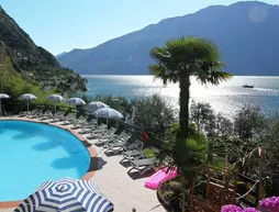 Hotel Augusta Garnì | Lombardy - Brescia (il) - Limone sul Garda