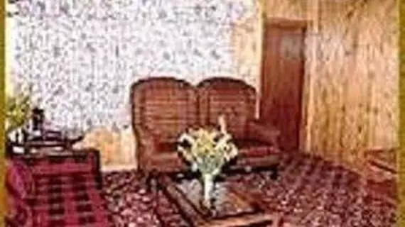 Grand Mumtaz Cottage | Cammu ve Keşmir - Srinagar (ve civarı) - Gulmarg