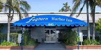 Foghorn Harbor Inn