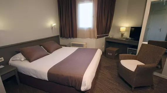 Best Western Auberge de Jons | Auvergne-Rhone-Alpes - Rhone (bölge) - Lyon (ve çevresi) - Jons