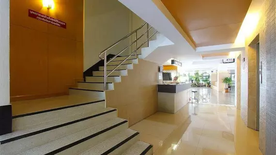 Hi-Season Hotel | Songkhla (vilayet) - Hat Yai (ve civarı) - Hat Yai