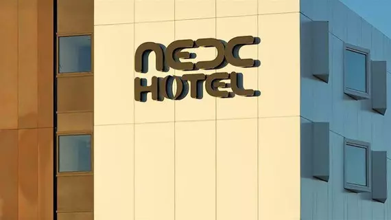 Le NexHotel | Occitanie - Hautes-Pyrenees - Lourdes - Tarbes (ve civarı) - Tarbes