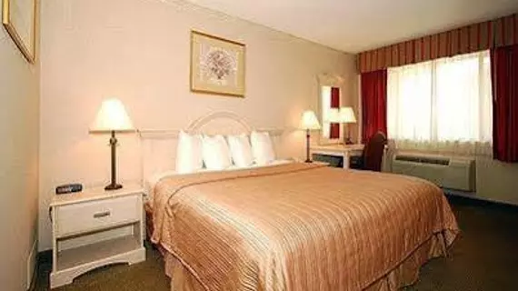 Quality Inn & Suites Northampton | Massachusetts - Springfield (ve civarı) - Northampton