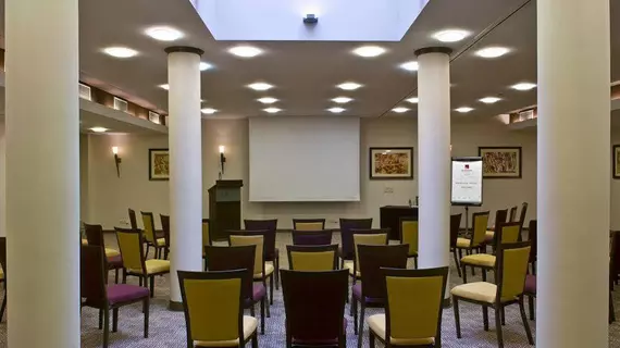 Mamaison Hotel Le Regina Warsaw | Mazovya Voyvodalığı - Varşova (ve civarı) - Varşova Kent Merkezi - Srodmiescie