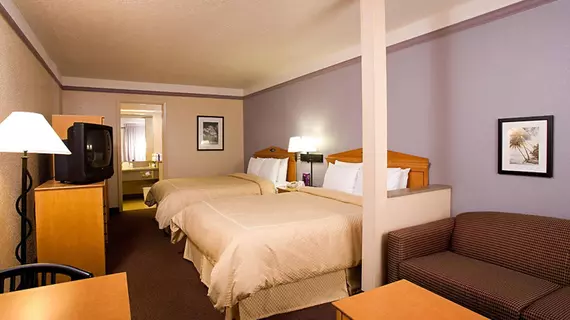 Clarion Suites Maingate | Florida