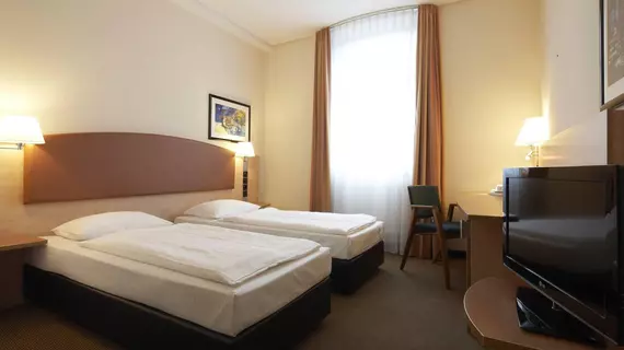 InterCityHotel Berlin | Berlin (ve civarı) - Friedrichshain-Kreuzberg - Friedrichshain