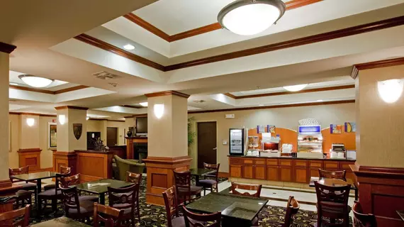 Holiday Inn Express Hotel & Suites Ada | Oklahoma - Ada