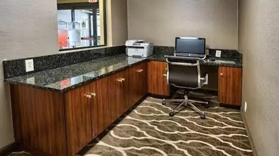 Comfort Inn Opelika | Alabama - Auburn - Opelika (ve civarı) - Opelika