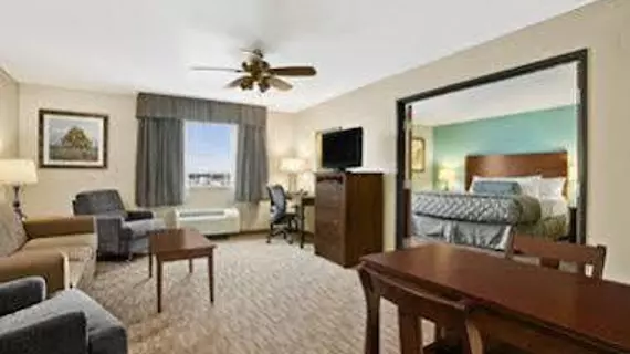 Baymont Inn & Suites | Kuzey Dakota - Minot