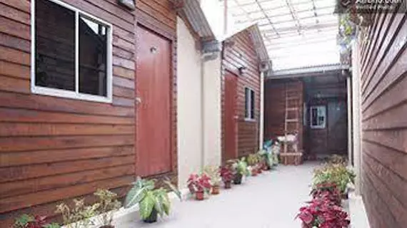 Funky Huts Guest House | Kuala Lumpur (ve civarı) - Bukit Ceylon