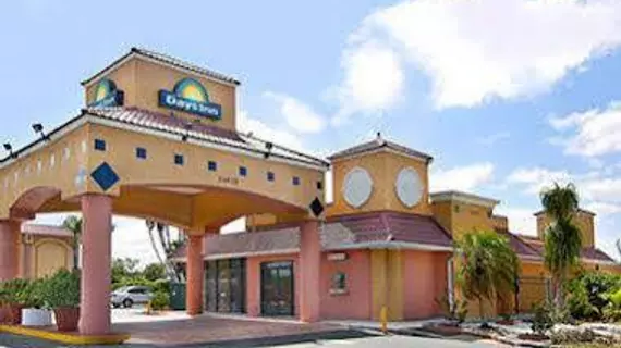 Days Inn Fort Myers South/Airport | Florida - Fort Myers (ve civarı) - Fort Myers