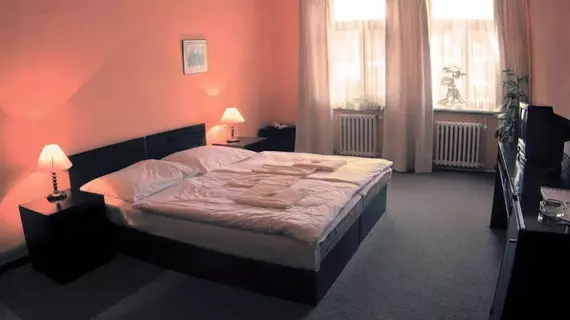 Hotel Branik | Prag - Městská čast Praha 4 (en büyük Prag ilçesi) - Branik