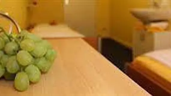 Hotel-Pension Insor | Berlin (ve civarı) - Friedrichshain-Kreuzberg - Friedrichshain