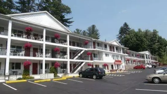 Baymont by Wyndham Lake George | New York - George Gölü (ve civarı) - Lake George