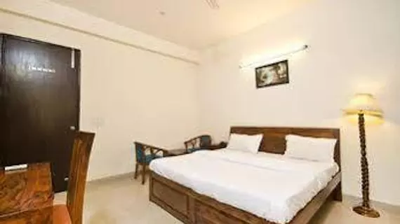 OYO Rooms Galleria | Haryana - Gurugram (ve civarı) - Gurugram