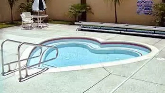 Colonial Pool & Spa Motel | Kaliforniya - Los Angeles County - Long Beach