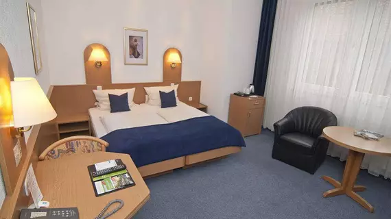 Hotel West an der Bockenheimer Warte | Hessen - Frankfurt (ve civarı) - Frankfurt