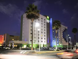 Holiday Inn Express & Suites Toluca Zona Aeropuerto | Mexico, Estado de - Toluca (ve civarı) - Toluca