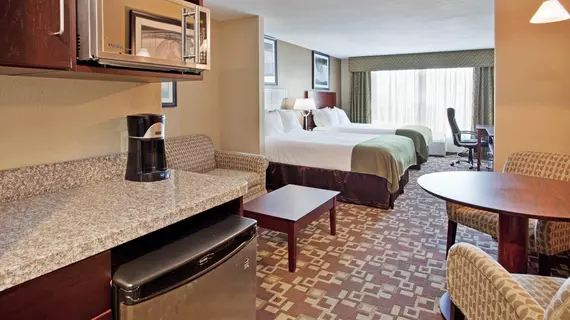 HOLIDAY INN EXPRESS & SUITES S | Missouri - St. Louis (ve civarı) - St. Charles