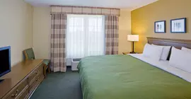 Country Inn & Suites Salina | Kansas - Salina (ve civarı) - Salina