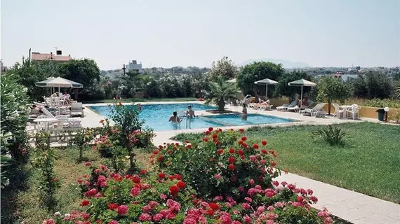 Stork Hotel | Girit Adası - Kandiye (bölge) - Malevizi