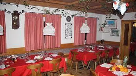 Albergo Ristorante La Baita | Veneto - Belluno (vilayet) - Livinallongo del Col di Lana