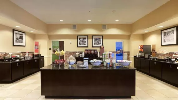 Hampton Inn Jacksonville | Alabama - Oxford (ve civarı) - Jacksonville