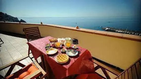 B&B Il Porticciolo di Amalfi | Campania - Salerno (il) - Amalfi