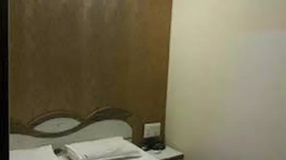 Nice Guest House | Maharaştra - Raigad - Bombay (ve civarı) - Bombay - Malad - Batı Banliyöleri