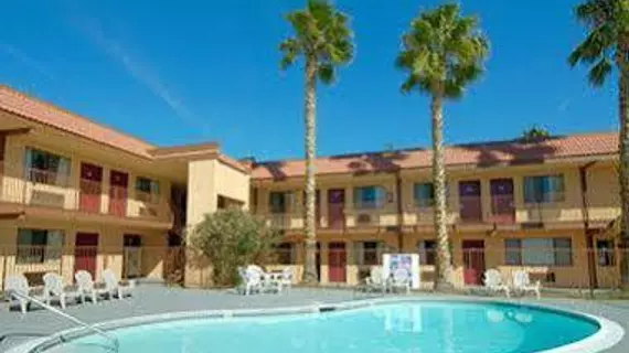 Days Inn Barstow | Kaliforniya - San Bernardino County - Victorville (ve civarı) - Barstow