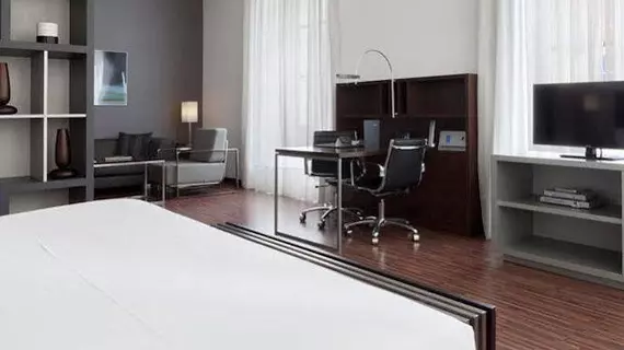 AC Hotel Torino | Piedmont - Turin (ve civarı) - Turin - Millefonti