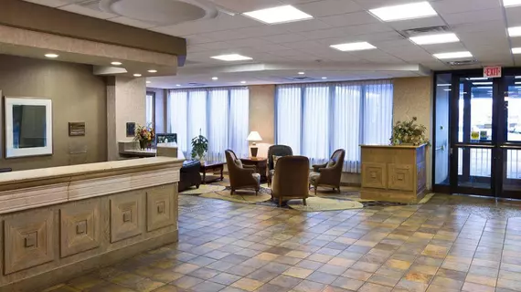 Best Western Plus Ramkota Hotel Bismarck | Kuzey Dakota - Bismarck (ve civarı) - Bismarck