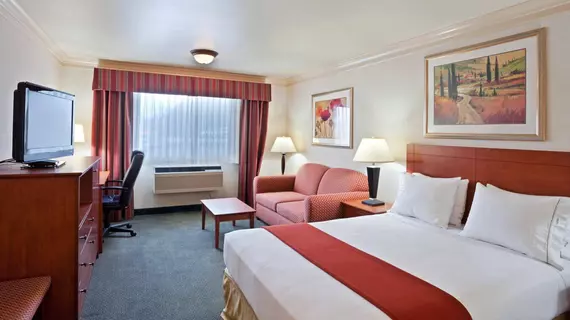 Holiday Inn Express Hotels & Suites Burlington | Washington - Vernon Dağı (ve civarı) - Burlington