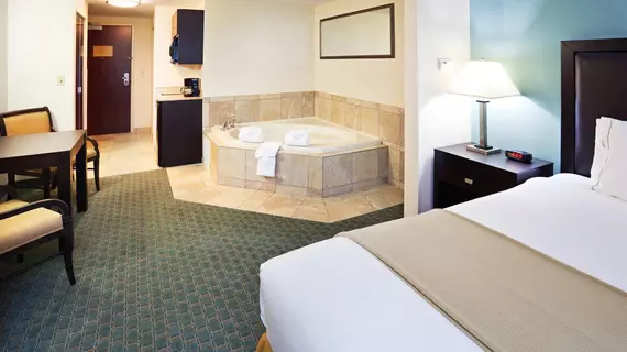 Holiday Inn Express & Suites Lebanon | Tennessee - Nashville-Davidson - Nashville (ve civarı) - Lebanon