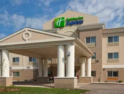 Holiday Inn Express Devils Lake