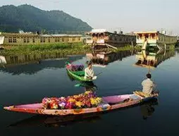 Privilege Houseboats | Cammu ve Keşmir - Srinagar (ve civarı) - Gulmarg - Nagīn Bāgh