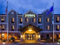 Staybridge Suites Milwaukee West-Oconomowoc | Wisconsin - Milwaukee (ve civarı) - Oconomowoc