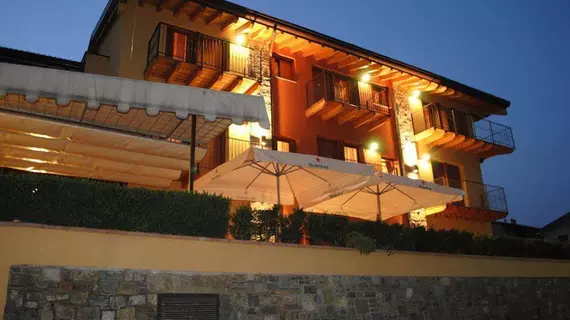 La Marina Risthotel | Lombardy - Bergamo - Bergamo (ve civarı) - Pontida - Gromlongo