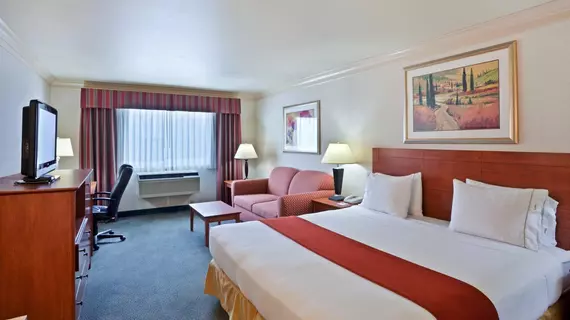 Holiday Inn Express Hotels & Suites Burlington | Washington - Vernon Dağı (ve civarı) - Burlington