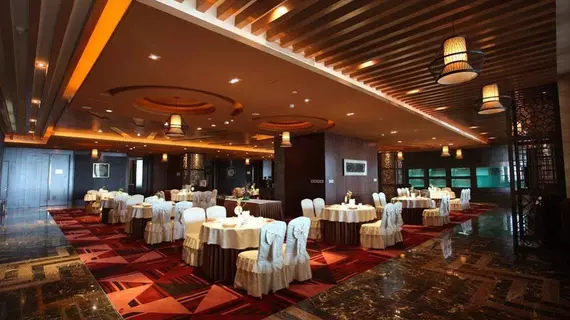 Crowne Plaza Danang | Thua Thien-Hue (vilayet) - Da Nang (ve civarı) - Da Nang