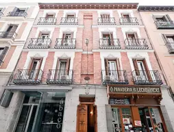 Hostal Las Cortes