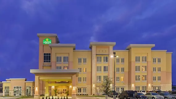 La Quinta Inn & Suites Burleson | Teksas - Fort Worth (ve civarı) - Burleson