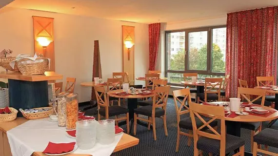 Hotel Near By | Aşağı Saksonya - Hannover (ve civarı) - Laatzen