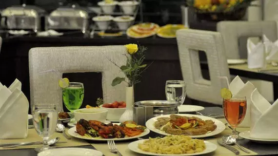 Hotel Raas Vilas | Batı Delhi - Ulusal Eyalet Başkenti Delhi - Delhi (ve civarı) - Yeni Delhi - Safdarjung Enclave