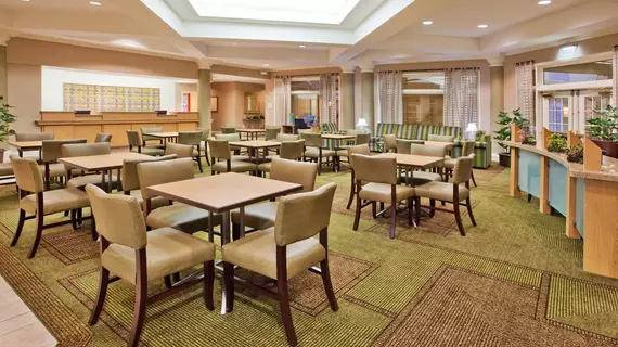 La Quinta Inn & Suites Greenville Haywood | Güney Karolayna - Greenville - Spartanburg (ve civarı) - Greenville