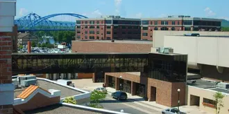 Holiday Inn Hotel & Suites La Crosse