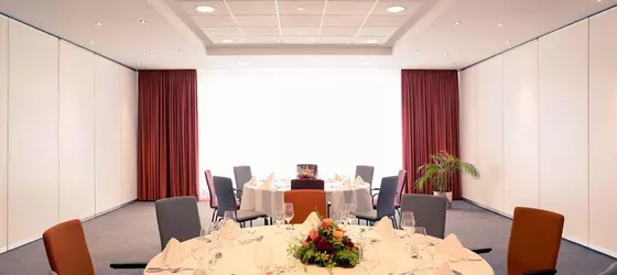 Mercure Hotel Stuttgart Airport Messe | Baden-Wuerttemberg - Rems-Murr-Kreis - Stuttgart (ve civarı) - Stuttgart - Fasanenhof-Ost