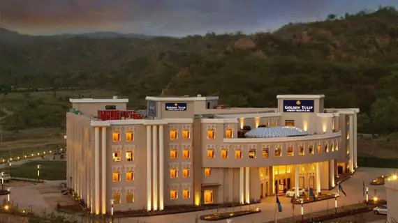 Golden Tulip Chandigarh, Panchkula | Pencap - Chandigarh (ve civarı) - Kālka - Panchkula