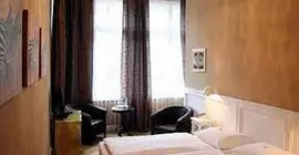 Hotel-Maison Am Olivaer Platz | Berlin (ve civarı) - Tempelhof-Schoeneberg - Diplomatic Quarter - Batı Berlin Merkezi