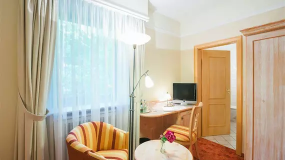 Hotel Landhaus Höpen | Aşağı Saksonya - Schneverdingen